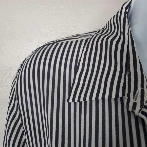 Loft Women's Small Long Sleeve Button Up Shirt White Grey Blue Stripes Blouse - Picture 4 of 9